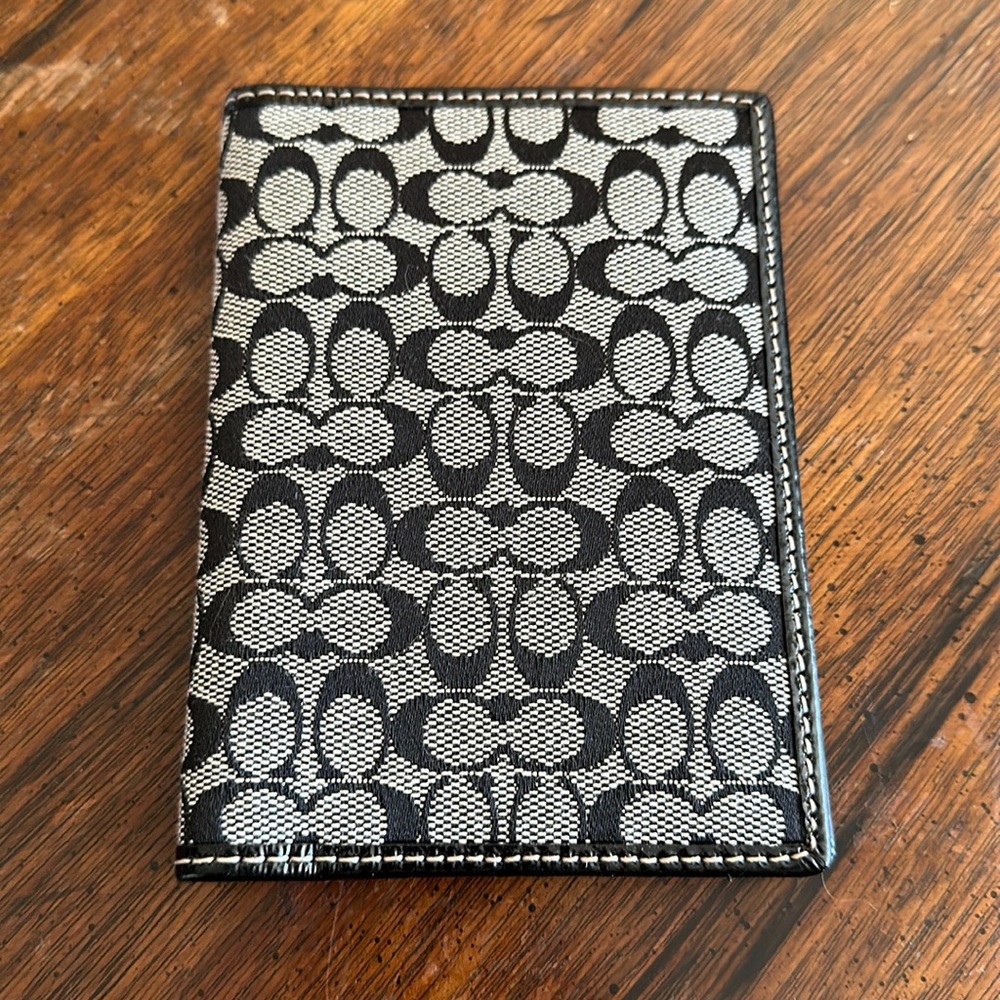 Coach Wallet - Like new